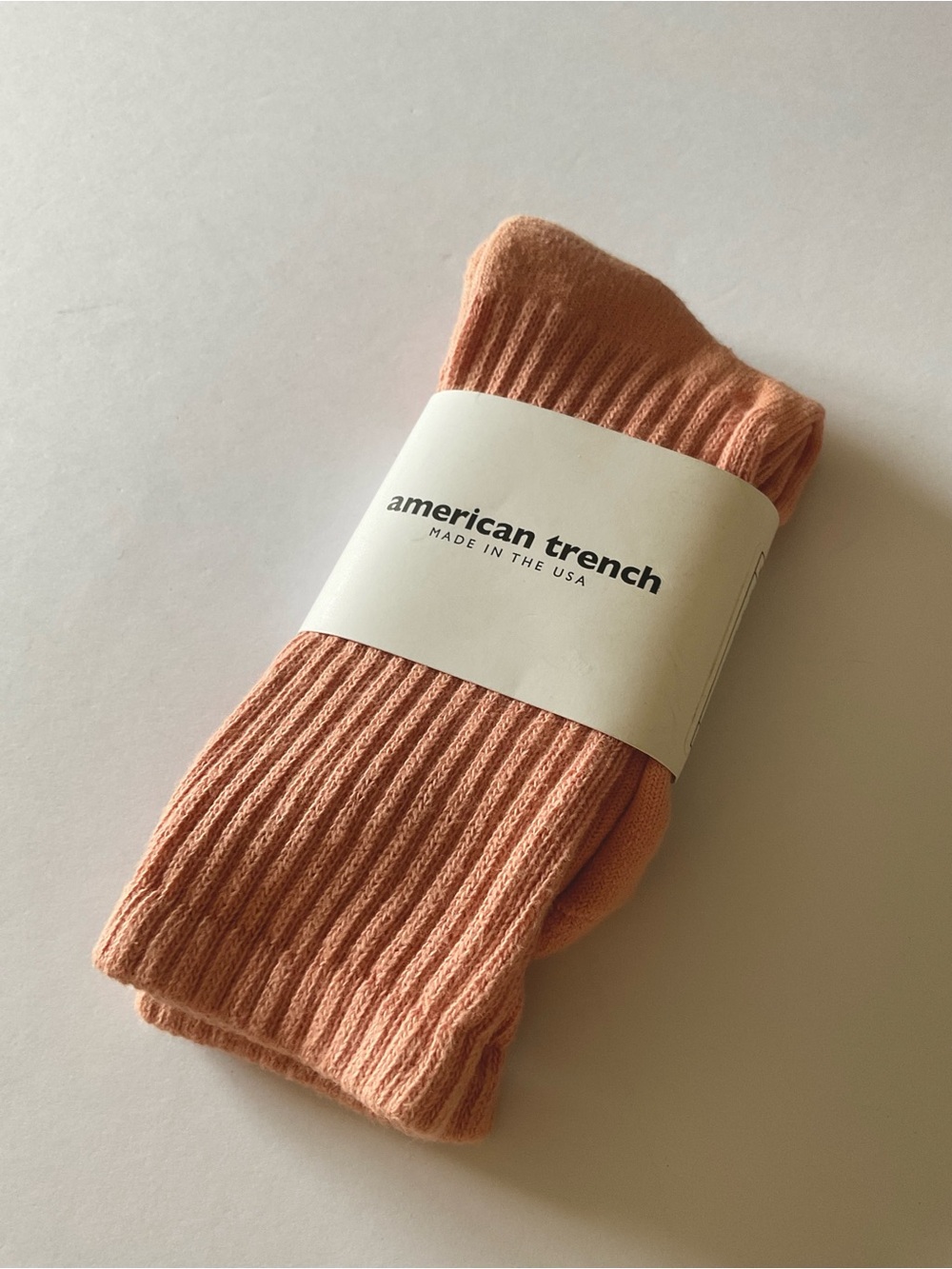 AMERICAN TRENCH WOMENS COTTON SOLID CREW SOCKS PINK PEACH OS NWT